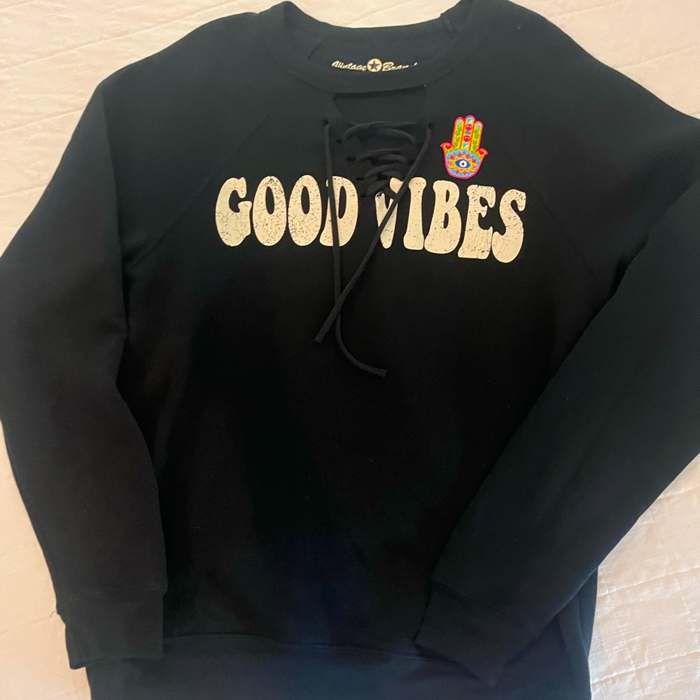 Vintage brand women’s sweatshirt size medium.